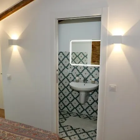 Living With Style In The Cabanyal Apartamento